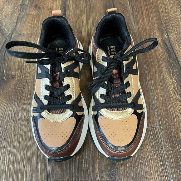 Skechers brown and black lace up sneaker SZ 6 - Picture 2 of 7